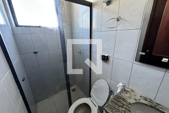 Banheiro da Suíte de apartamento para alugar com 3 quartos, 80m² em Funcionários, Belo Horizonte