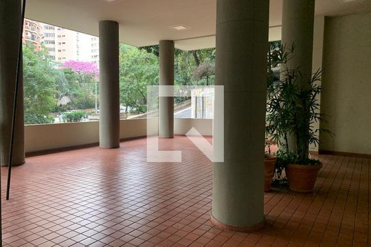 Área comum de apartamento para alugar com 3 quartos, 250m² em Cerqueira César, São Paulo