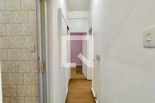 Corredor de apartamento para alugar com 3 quartos, 96m² em Copacabana, Rio de Janeiro