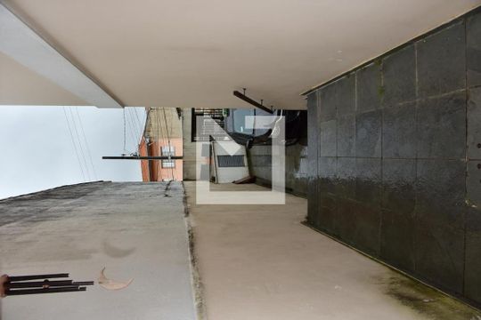 Corredor de casa à venda com 2 quartos, 150m² em Jardim Consorcio, São Paulo