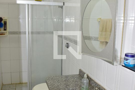 Banheiro de casa à venda com 2 quartos, 150m² em Jardim Consorcio, São Paulo