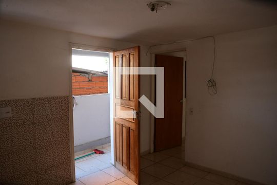 Cozinha de casa para alugar com 2 quartos, 80m² em Granja Carolina, Cotia