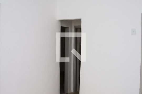Sala de casa de condomínio para alugar com 2 quartos, 50m² em Encantado, Rio de Janeiro