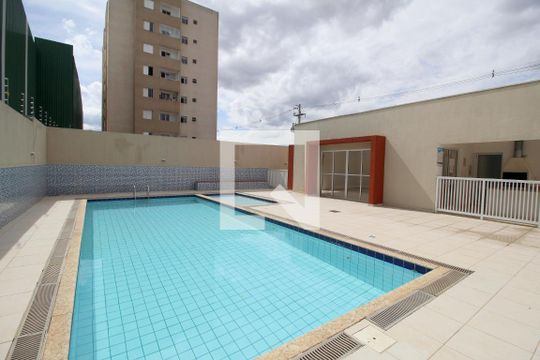 Área comum - Piscina de apartamento para alugar com 2 quartos, 60m² em Jardim Bertanha, Sorocaba