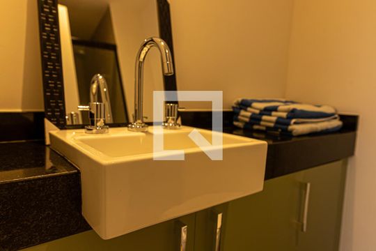 Detalhe do banheiro de kitnet/studio à venda com 1 quarto, 24m² em Consolação, São Paulo