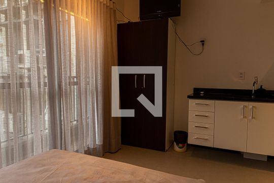 Quarto de kitnet/studio à venda com 1 quarto, 24m² em Consolação, São Paulo