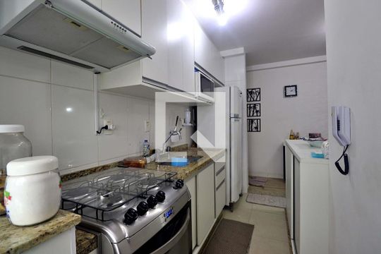 Cozinha de apartamento à venda com 2 quartos, 54m² em Parque das Nações, Santo André