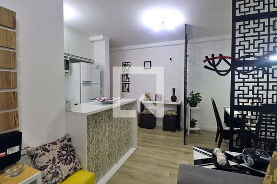 Sala de apartamento à venda com 2 quartos, 54m² em Parque das Nações, Santo André