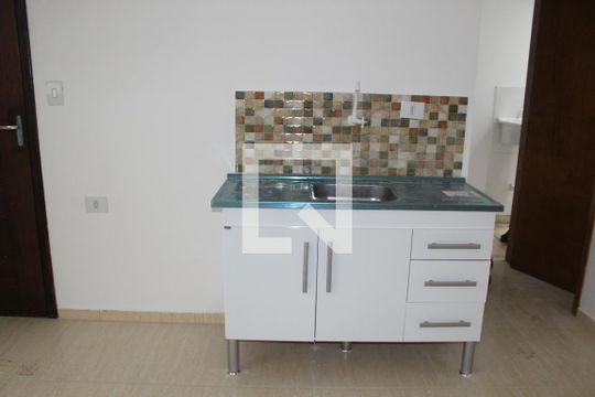 Cozinha de apartamento para alugar com 1 quarto, 34m² em Jardim Penha, São Paulo