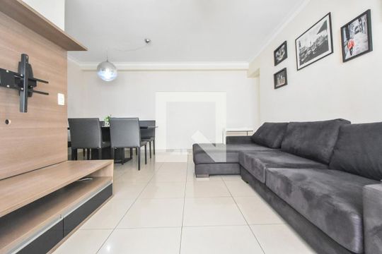 Sala de Estar  de apartamento para alugar com 3 quartos, 96m² em Vila Cordeiro, São Paulo