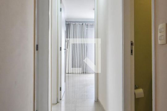 Corredor  de apartamento para alugar com 3 quartos, 96m² em Vila Cordeiro, São Paulo