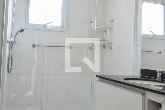 Banheiro Suíte 01 de apartamento para alugar com 3 quartos, 96m² em Vila Cordeiro, São Paulo