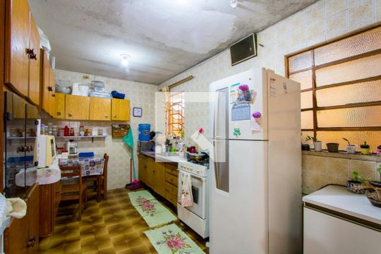 Cozinha de casa à venda com 2 quartos, 144m² em Vila America, Santo André