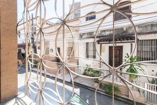 Vista  de casa para alugar com 2 quartos, 95m² em Maracanã, Rio de Janeiro