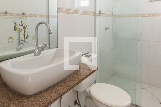 Banheiro Suíte 1 de casa para alugar com 2 quartos, 95m² em Maracanã, Rio de Janeiro