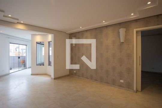 Casa à venda com 6 quartos, 385m² em Centro, Diadema