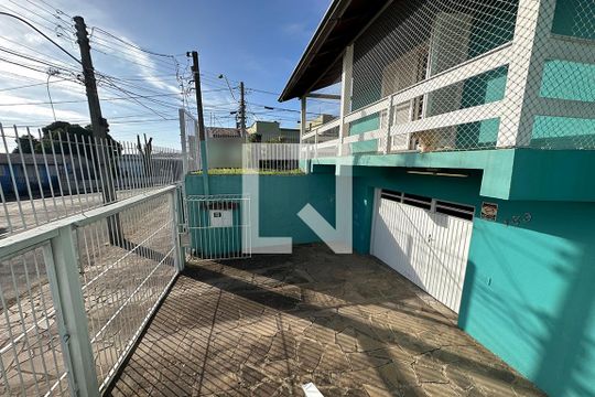 Garagem de casa para alugar com 2 quartos, 180m² em Santa Teresa, São Leopoldo
