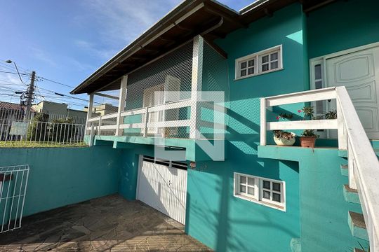 Garagem de casa para alugar com 2 quartos, 180m² em Santa Teresa, São Leopoldo
