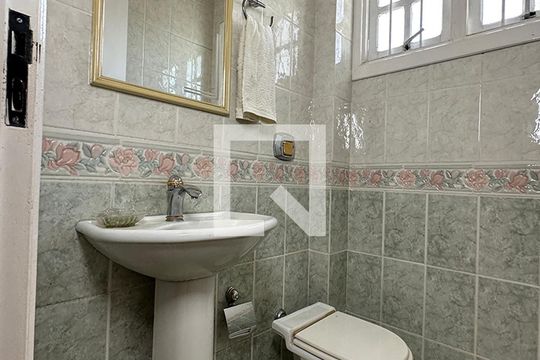 Banheiro de casa para alugar com 2 quartos, 180m² em Santa Teresa, São Leopoldo