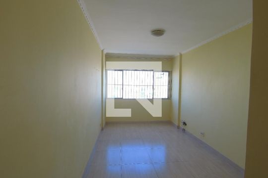 Sala  de apartamento para alugar com 1 quarto, 60m² em Centro, Guarulhos