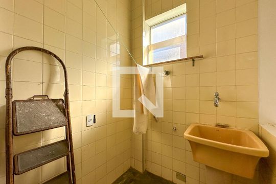 Área de Serviço de apartamento para alugar com 2 quartos, 150m² em Balneário Cidade Atlântica, Guarujá