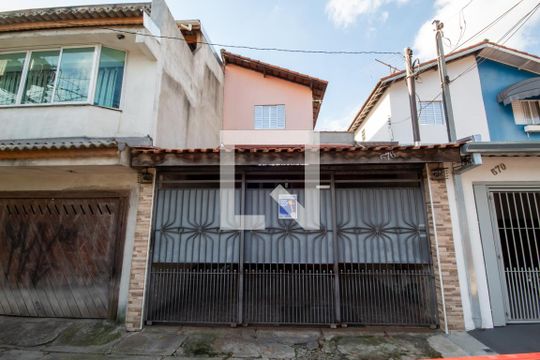 Fachada de casa à venda com 2 quartos, 160m² em Cidade das Flores, Osasco