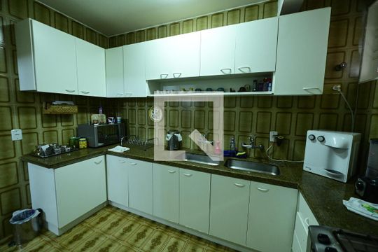 Cozinha de casa para alugar com 6 quartos, 503m² em Setor Bueno, Goiânia