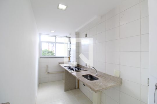 Cozinha de apartamento para alugar com 2 quartos, 48m² em Anil, Rio de Janeiro