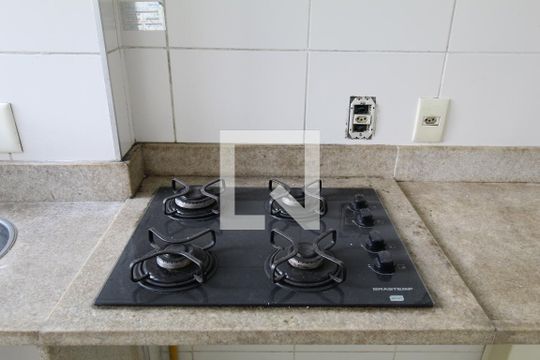 Cozinha de apartamento para alugar com 2 quartos, 48m² em Anil, Rio de Janeiro