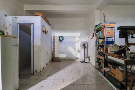 Garagem de casa à venda com 6 quartos, 240m² em Aparecida, Belo Horizonte