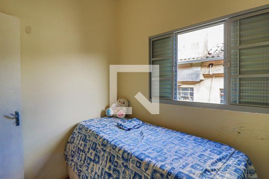 Quarto 3 de casa à venda com 6 quartos, 240m² em Aparecida, Belo Horizonte