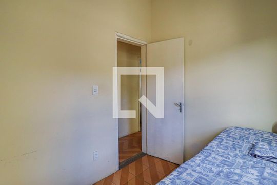 Quarto 3 de casa à venda com 6 quartos, 240m² em Aparecida, Belo Horizonte