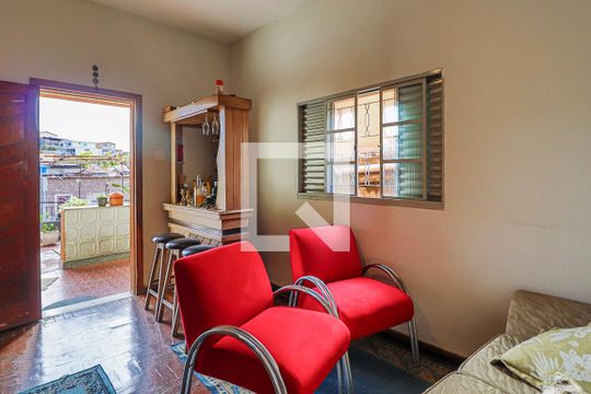 Sala de Estar de casa à venda com 6 quartos, 240m² em Aparecida, Belo Horizonte