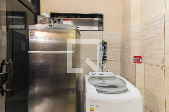 Área Serviço de apartamento para alugar com 3 quartos, 120m² em Laranjeiras, Rio de Janeiro