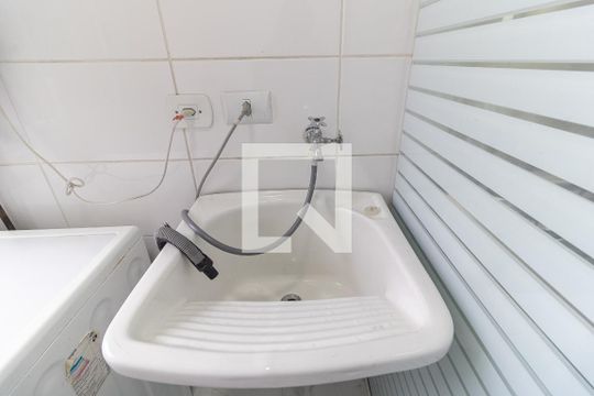 Lavanderia de apartamento para alugar com 2 quartos, 47m² em Taboão, São Bernardo do Campo