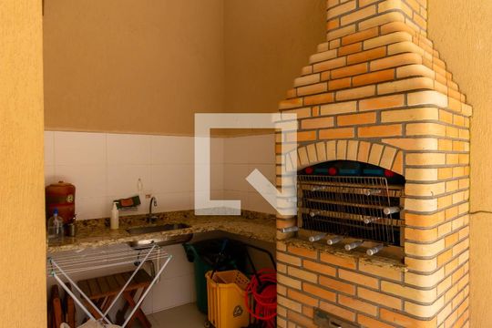 Área comum - Churrasqueira de casa de condomínio para alugar com 2 quartos, 70m² em Vila Santa Clara, São Paulo