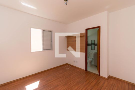 Suíte 1 de casa de condomínio para alugar com 2 quartos, 70m² em Vila Santa Clara, São Paulo