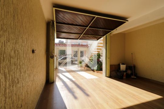 Garagem de casa à venda com 3 quartos, 300m² em Vila Humaitá, Santo André