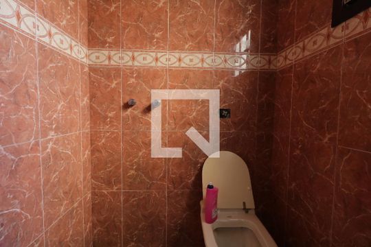 Banheiro da Suite 2 de casa à venda com 3 quartos, 300m² em Vila Humaitá, Santo André