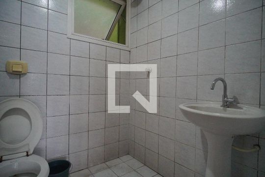 Banheiro de kitnet/studio à venda com 1 quarto, 30m² em Centro, São Leopoldo