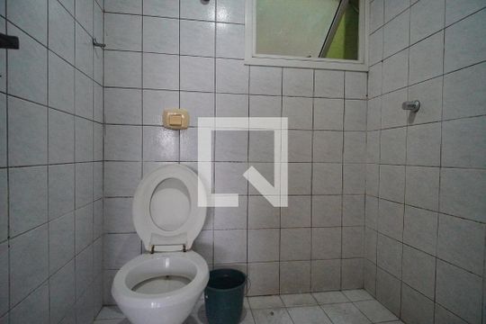 Banheiro de kitnet/studio à venda com 1 quarto, 30m² em Centro, São Leopoldo