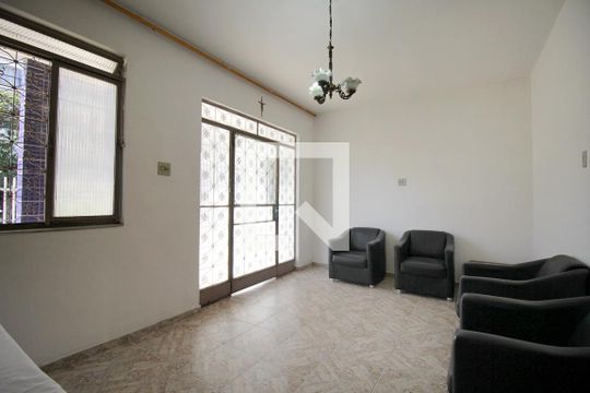 Sala de casa à venda com 4 quartos, 360m² em Santa Ines, Belo Horizonte