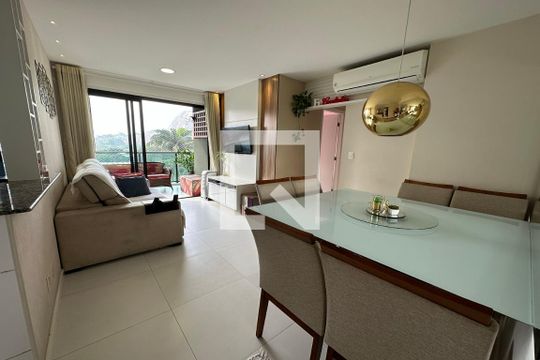 Sala de apartamento à venda com 2 quartos, 67m² em Pechincha, Rio de Janeiro