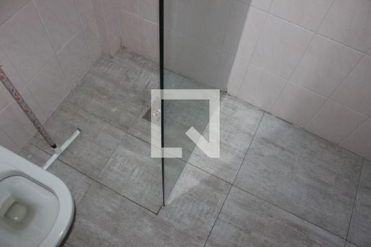 Banheiro de apartamento para alugar com 1 quarto, 35m² em Itararé, São Vicente