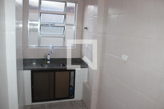 Cozinha de apartamento para alugar com 1 quarto, 35m² em Itararé, São Vicente