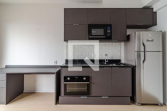 Cozinha de apartamento à venda com 1 quarto, 29m² em Sumaré, São Paulo