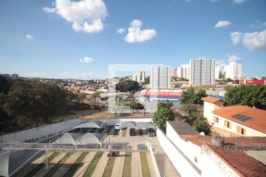 Vista do Quarto 2 de apartamento para alugar com 2 quartos, 49m² em Planalto, Belo Horizonte