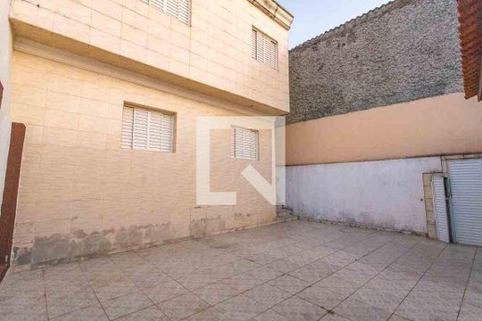 Garagem  de casa à venda com 4 quartos, 200m² em Vila Nogueira, Diadema