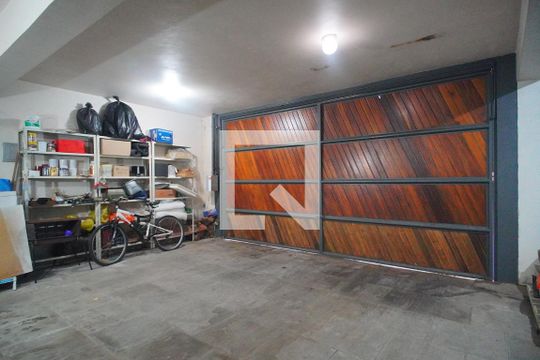 Garagem de casa à venda com 4 quartos, 270m² em Jardim Maua, Novo Hamburgo