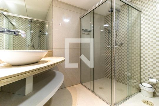 Banheiro Social de apartamento para alugar com 1 quarto, 73m² em Santa Cecilia, São Paulo